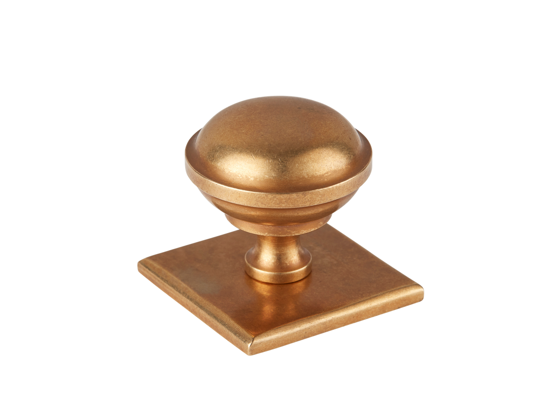 34MM Queslett Cabinet Knob with Square Backplate