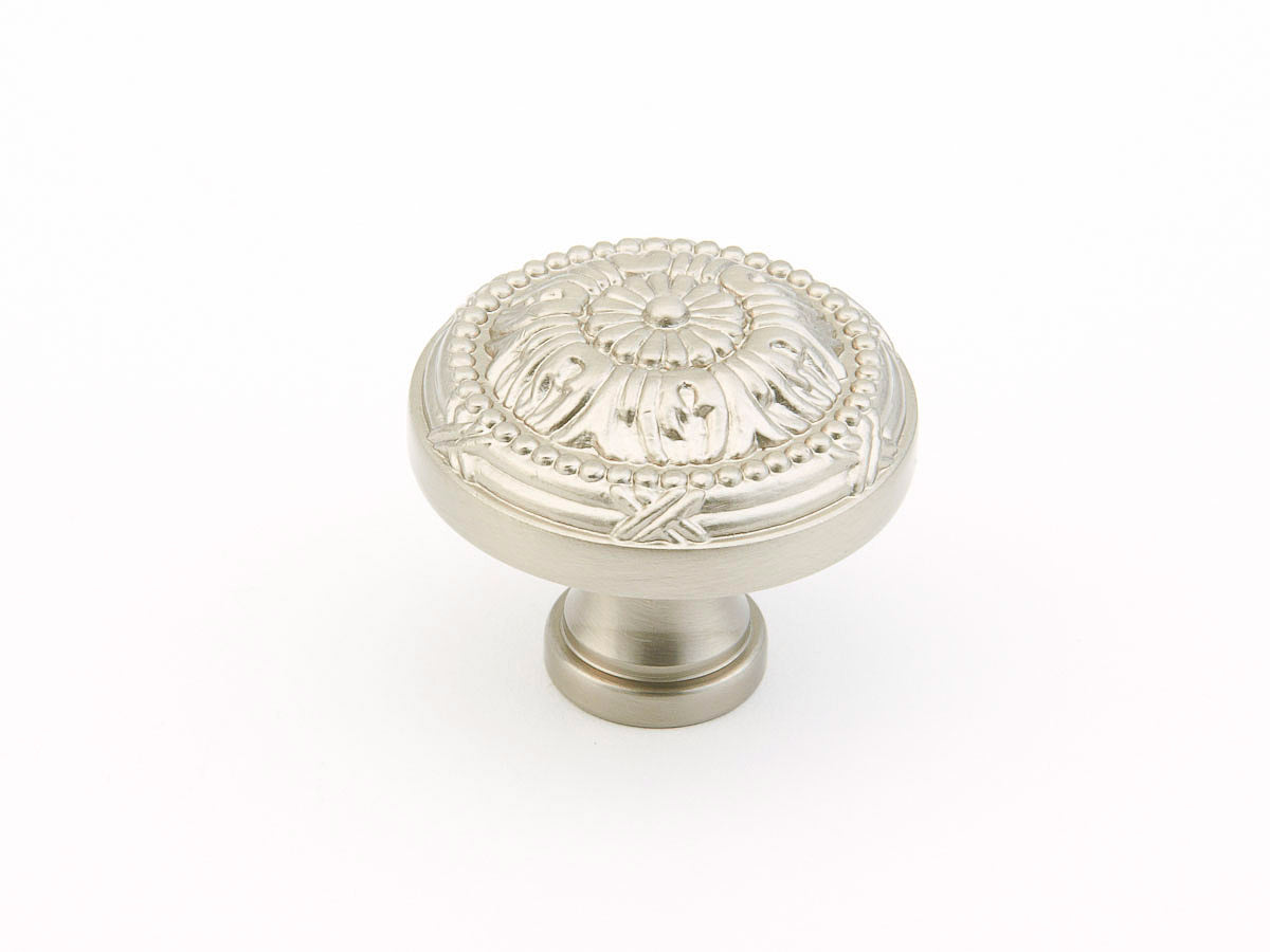 Schaub Versailles 1-1/2" Knob in Satin Nickel