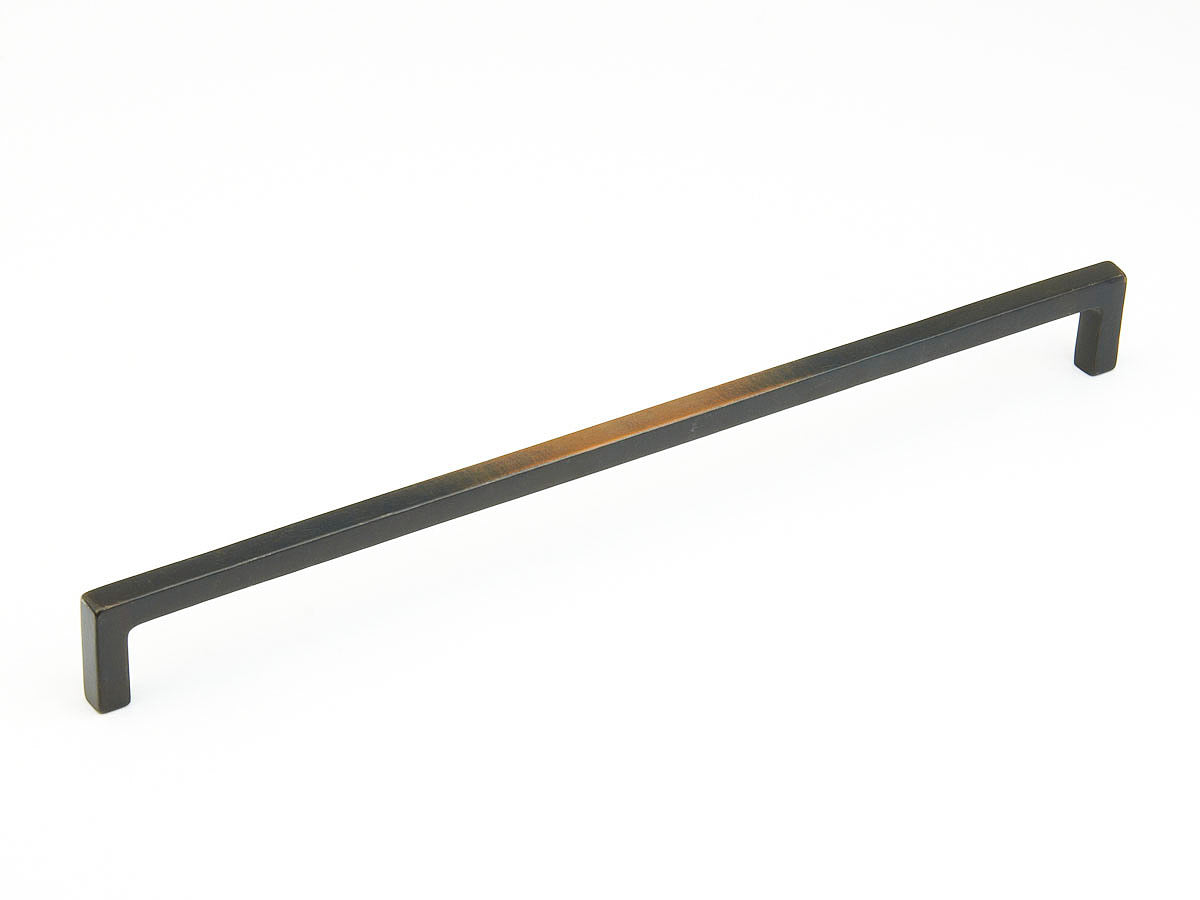 Schaub Vinci 18" C-C Pull in Antique Bronze