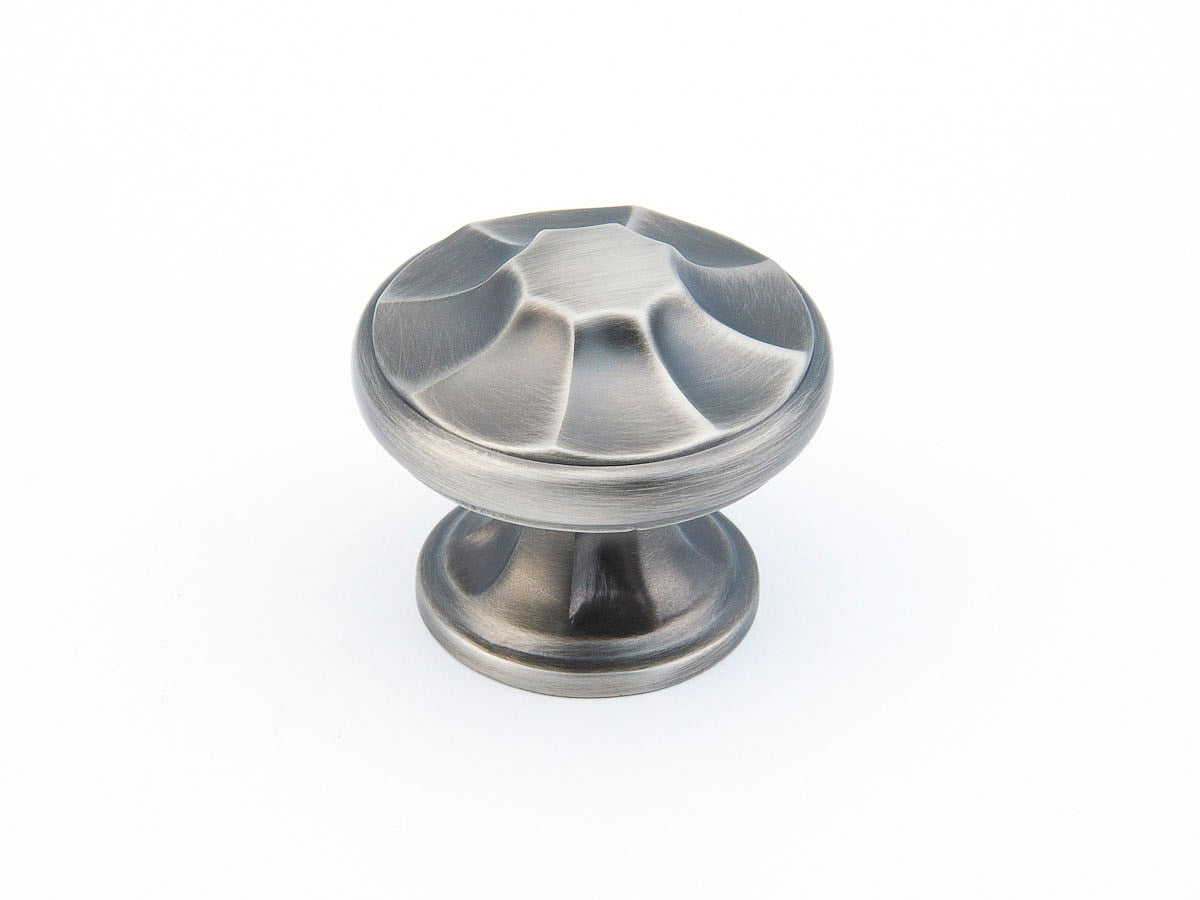 Schaub Empire 1-3/8" Round Knob in Antique Nickel