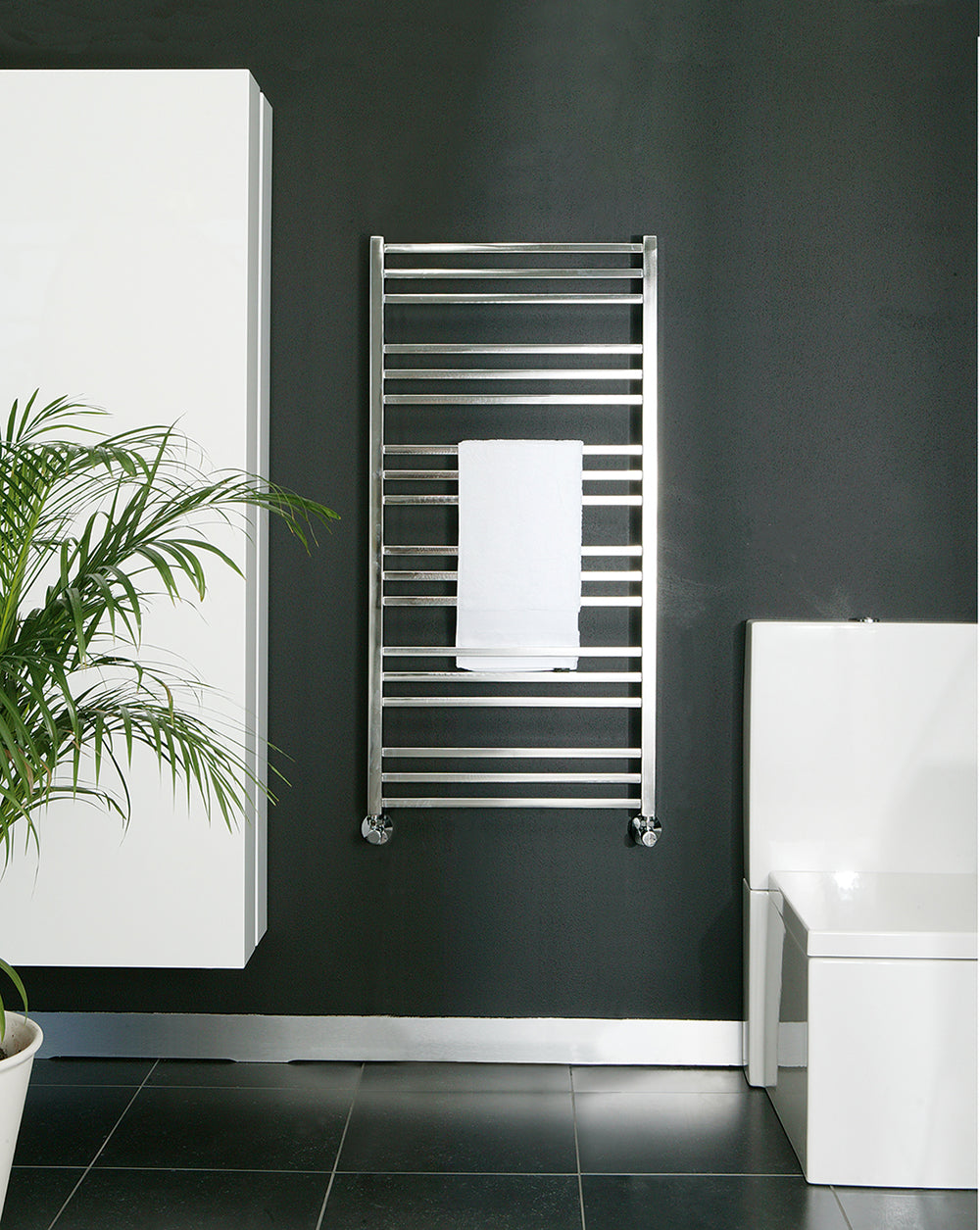 19.5"x31" Avento Electric Towel Warmer