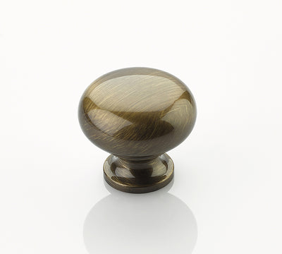 Schaub Traditional Knobs 1-1/4" Round Knob in Antique Brass