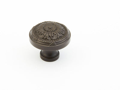 Schaub Versailles 1-1/4" Knob in Oil Rubbed Bronze