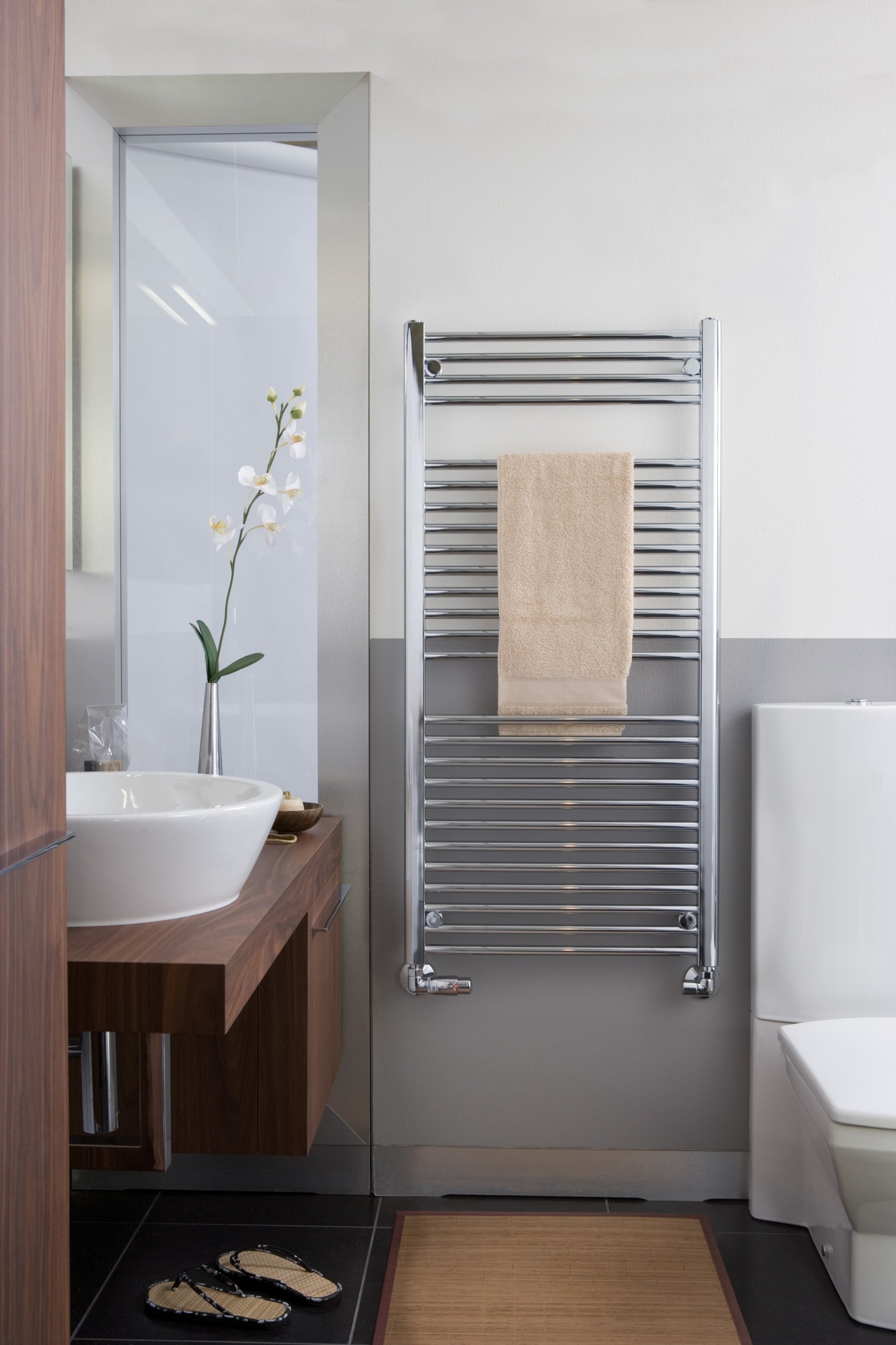 29.5"x47.5" Savoy Electric Towel Warmer